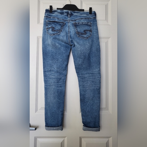 Silver Girlfriend Jeans with Cropped Length - Picture 9 of 9